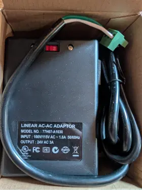 77H07-A1030 CHAIN MATE INDUSTRIAL CO Linear Ac Adaptor Nw Opn