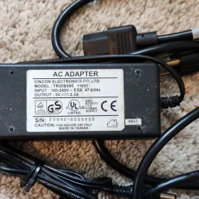 TR20B090 CINCON Ac Adapter Power Supply Barrel