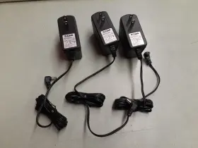 D-link Ams3-1201250fu 3 D-link I.t.e. Power Supply Adapter 100-240v Out 12vdc 1.25a