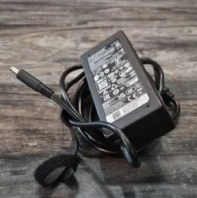LA65NS0-00 DELL Ac Adapter