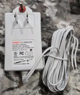 Dsc Adp1310w-nau New Ac Adapter Power Plug Soy-1380100us 13.8v 1a Dsc Adp1310w-nau New Ac Adapter Power Plug Soy-1380100us 13.8v 1a