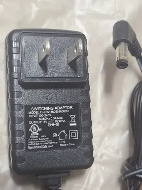 Fujia Fj-sw116050100odu 5 Volt 1000ma 50/60hz Switching Ite Black Ac Wall Charger Power Supply Adapter