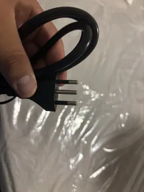 389G424A GIGABYTE Plug Adapter Monitors
