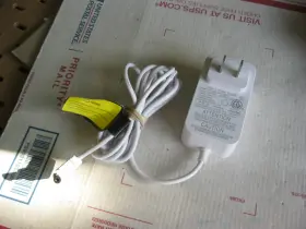 Guangdong Hcx2401-2401000u Ac Adapter / Power Supply 24v 1a Model - Free Shipping Guangdong Hcx2401-2401000u Ac Adapter / Power Supply 24v 1a Model - Free Shipping