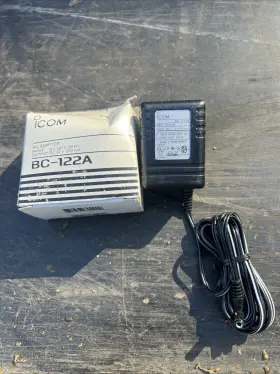 BC-122A ICOM Ac Adapter Trickle Charger