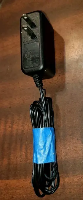 Kuanten Kt12w090100us Ac Adapter Model Output 19.0v - 1.0a Kuanten Kt12w090100us Ac Adapter Model Output 19.0v - 1.0a