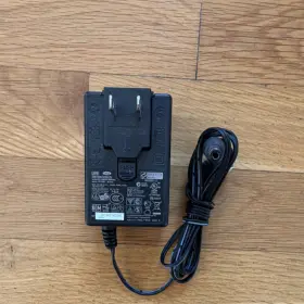Lacie 714727 Ac/dc Adapter 12v Power Supply Black Ac Us To 5.5mm Barrel Male