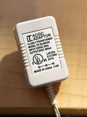 Lt Td-28-060300 Ac/dc Adapter 120vac Input 6vdc 300ma Output Listed E127085 Class 2