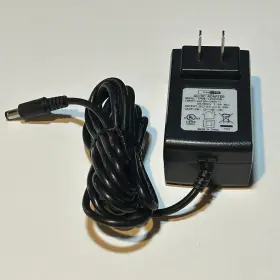 TP06-120333W OMNIHIL Om Ni Hil Ac Adapter