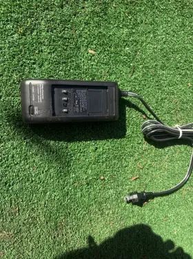 AY3198-01 PHILIPS Ac Adapter Voltage