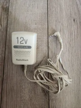 273-1773 RADIOSHACK Ac Adaptor Radio Cat