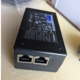 Ruckus 740-62441-001 Power Over Ethernet Poe Ac/dc Adapter 48v 1726-0018662 With Cables
