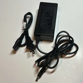 Shenzhen Woty Wec65w21000250 Class 2 Battery Charger Model 21v 2.5a