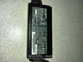 ADP-65UH SONY Ac Adapter