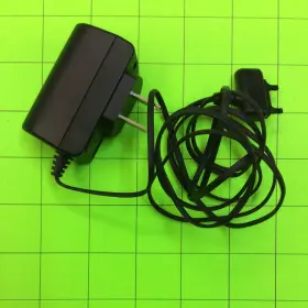 Sony Ericsson Cst-15 100-240 Vac 100 Ma 50-60 Hz Power Adapter Cord