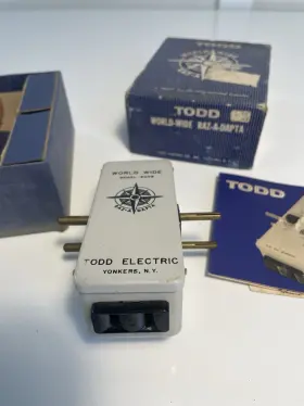 900B TODD SYSTEMS Raz Dapta Electric Travel Adapter Yonkers 900B TODD SYSTEMS Raz Dapta Electric Travel Adapter Yonkers