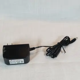 Ubee Dsa-20pfe-15 Switching Adapter Fus 150130 Output 15v 1.3a Input 120-240v
