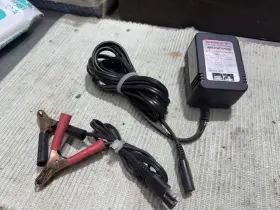 Vdc Electronics 12612a Surecharge Iv 12 Volt Battery Charger/maintainer Model