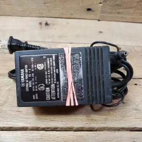 720134711213 YAMAHA Keyboard Power Supply Adapter