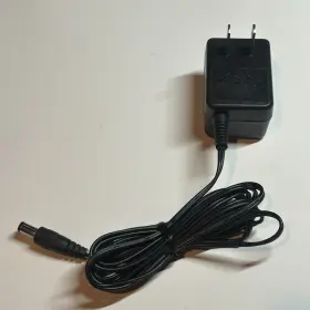 Yuhai Electronic Yu-ha-0300200 Ac Adaptor Model Dc 3v 250ma 0.75w