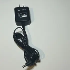 Zip Ssw5-763004076200 Power Supply Model 5v 1a