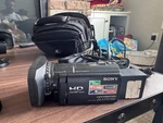 Sony Hdr-cx580v (32 Gb) High Definition Avc, Avchd Camcorder. Fixed Price $290.00.