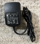 Genuine Tomtom Gps Home 5v Ac Adapter Charger 4a00.105 / 2a. Fixed Price $9.85.